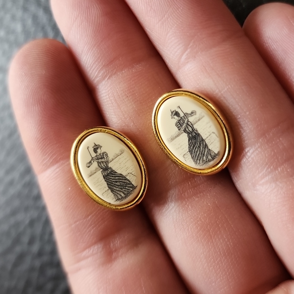 VTG Barlow clip on earrings